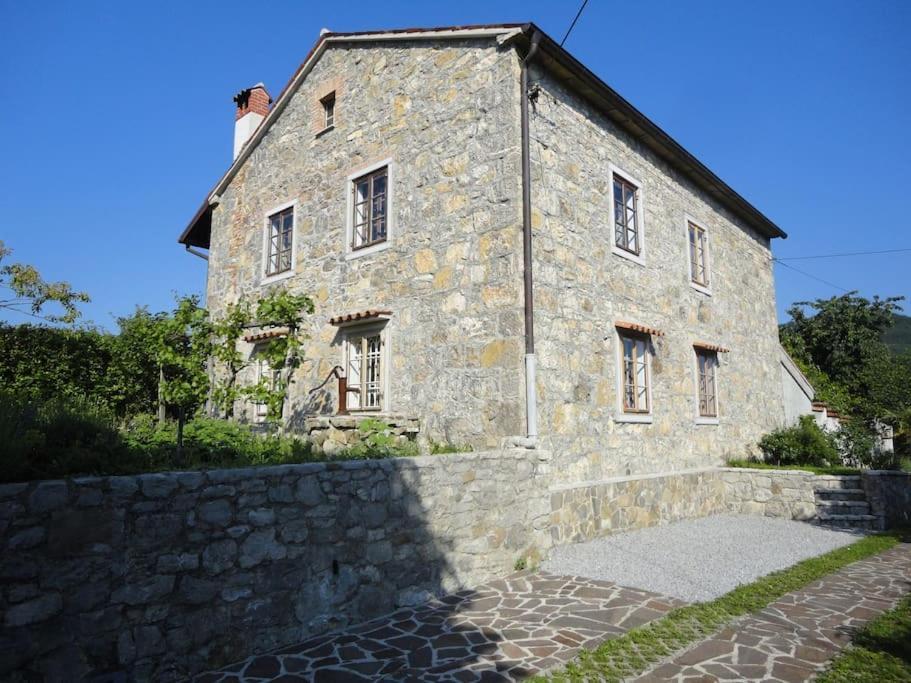 A Lovely House In Vipava Valley Eksteriør bilde